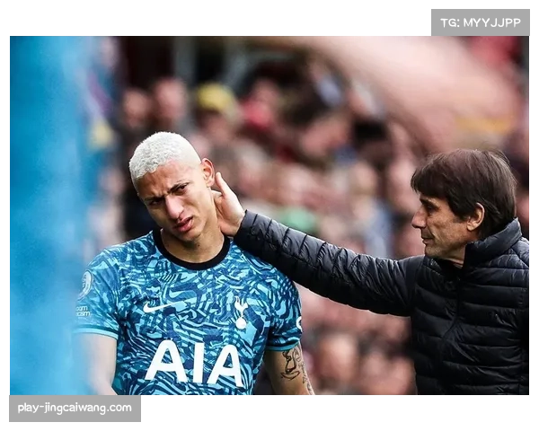 热刺2-2曼联，特尔理查利森破门，德里赫特压哨救主